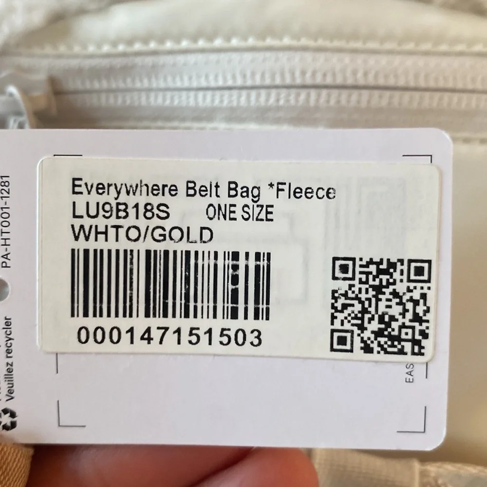 Lululemon 1L Fleece Belt Bag - White & Gold - NWT - Picture 4 of 6